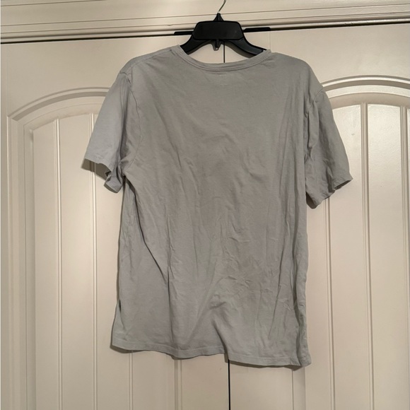 GAP Tee - Picture 3 of 3